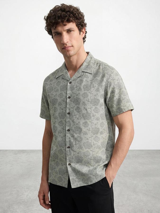 R&B Men Green Floral Print Resort Collar Short Sleeves Regular Fit Shirt