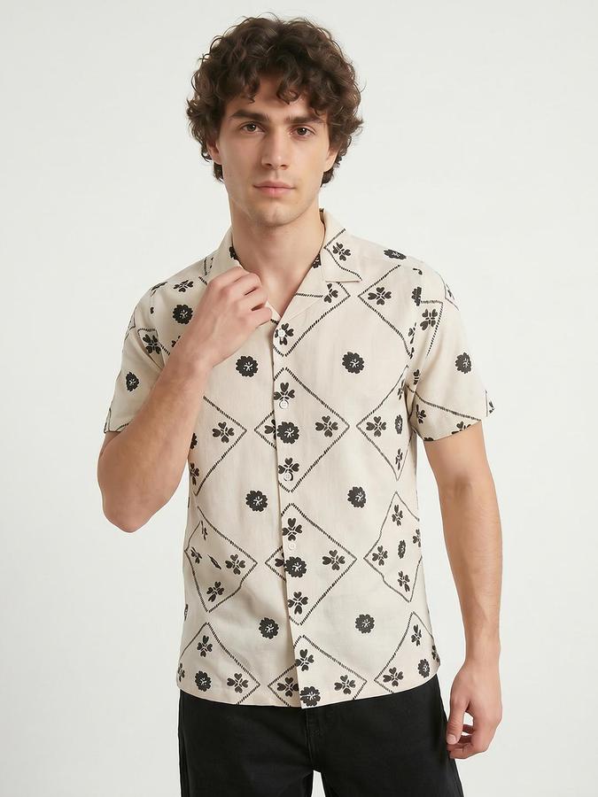 R&B Men Beige Floral Print Resort Collar Short Sleeves Regular Fit Shirt